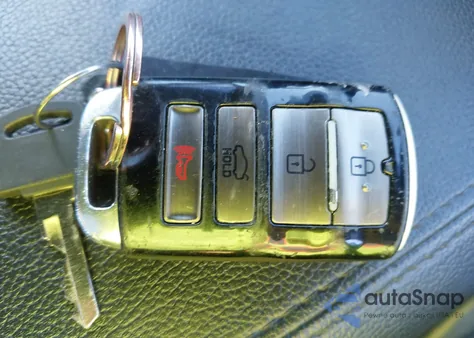 2014 Kia Cadenza Premium из США, поврежденный, VIN KNALN4D72E5153094